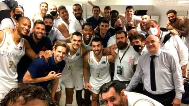 Selfie de los ganadores de la Supercopa Endesa. (Foto: @ACBCOM)Foto: