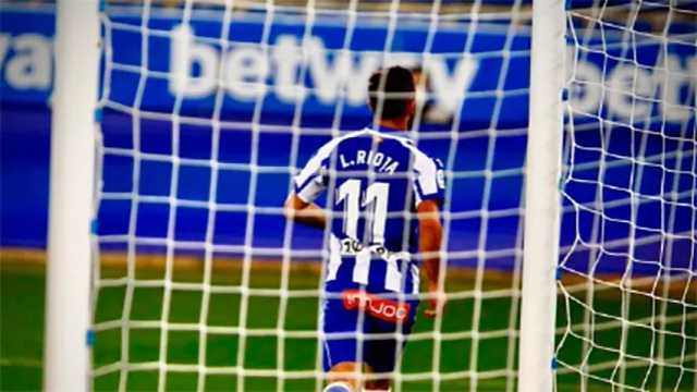 Luis Rioja, el gol  de un valiente Alavés ante un FC Barcelona sin control. (Foto: 2LaLigatv)