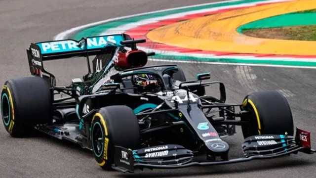 Hamilton ganó, Mercedes hizo historia, y Ricciardo subió al podio. (Foto: @F1)